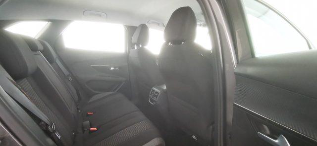 PEUGEOT 3008 BlueHDi 130 S&S Active Business