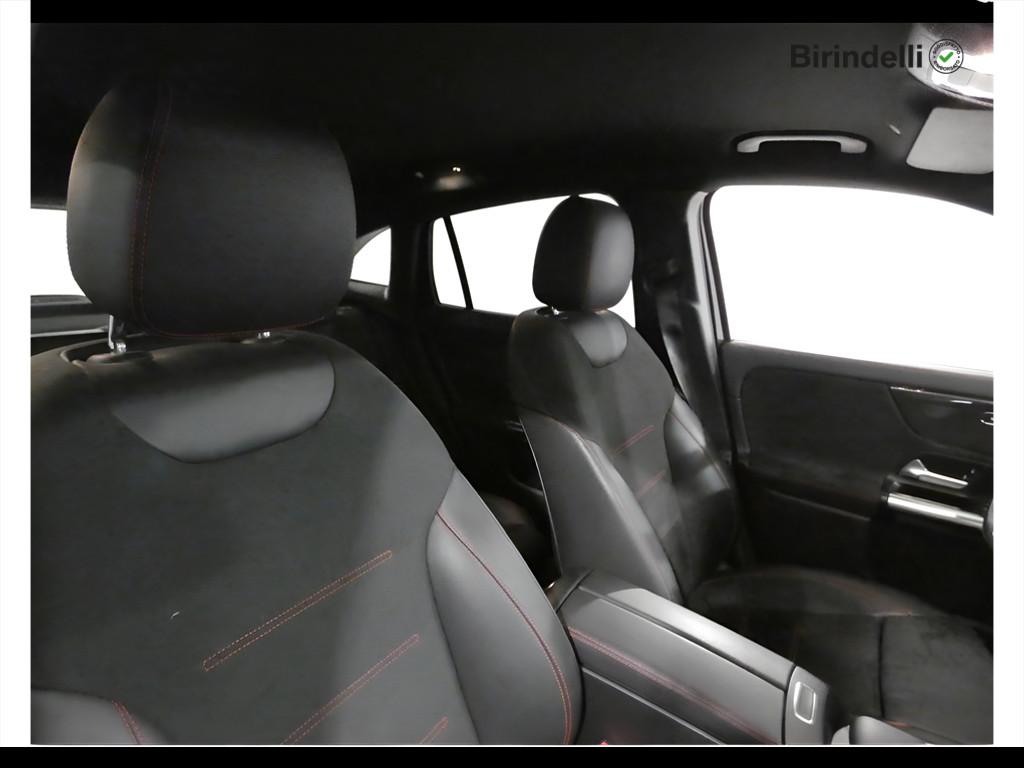 Mercedes-Benz GLA (H247) - GLA 200 d Automatic Premium