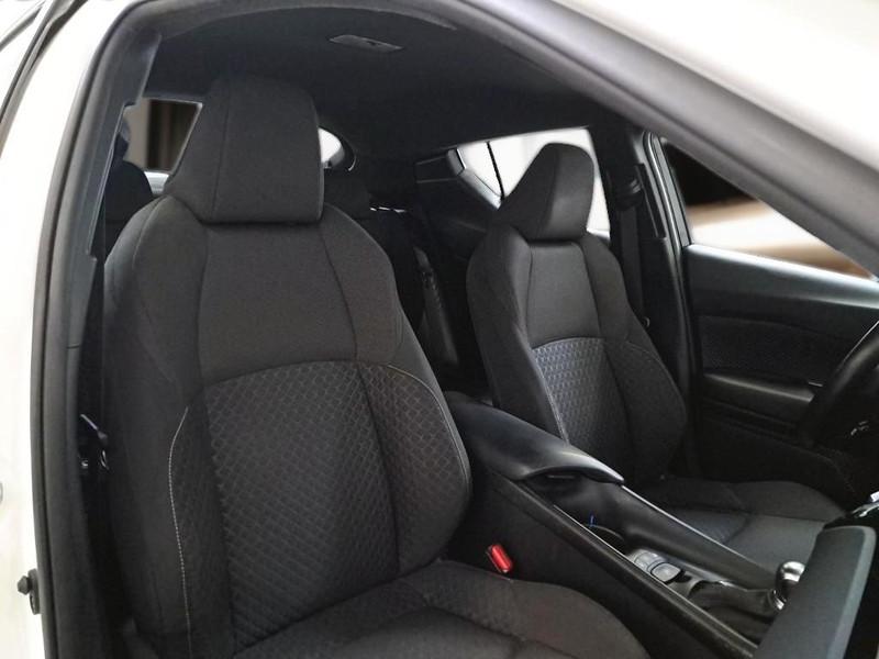 TOYOTA C-HR 1.8H 98CV E-CVT Business