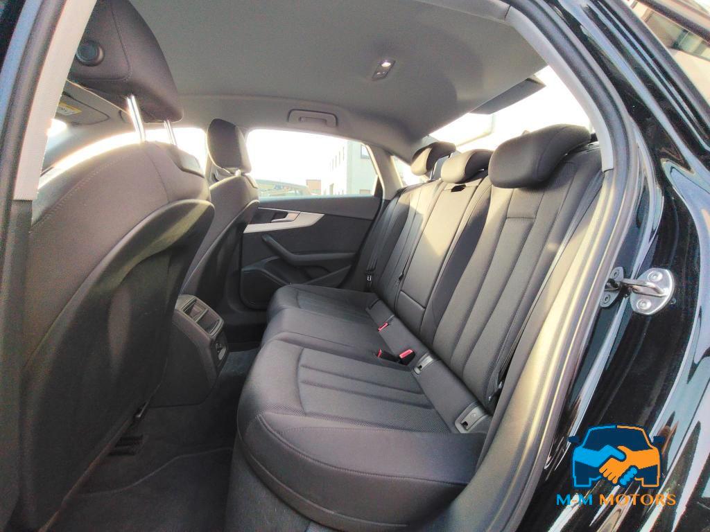 Audi A4 Berlina A4 35 2.0 tfsi mhev Business 150cv s-tronic
