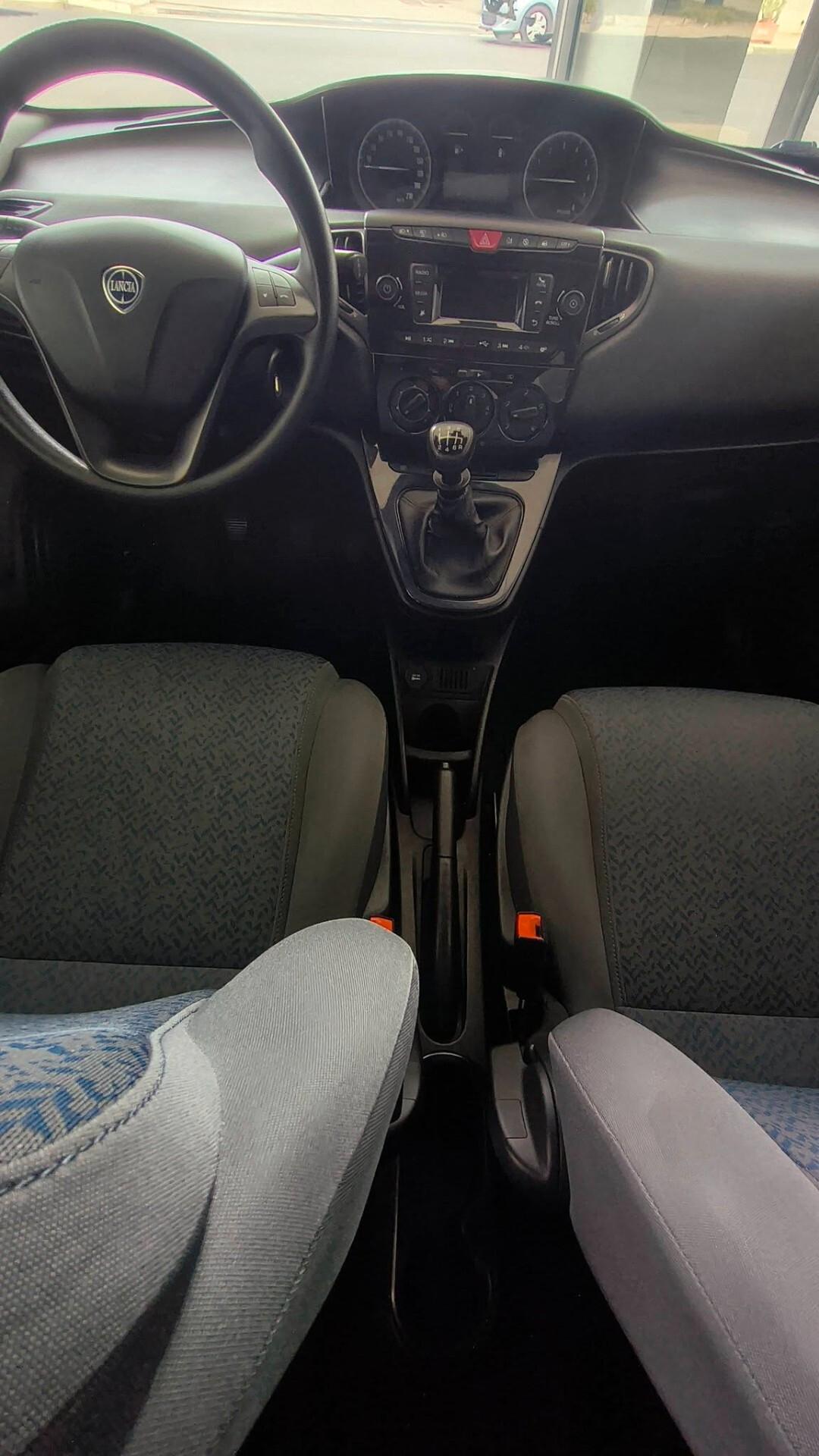 Lancia Ypsilon 1.0 FireFly 5 porte S&S Hybrid Silver Plus