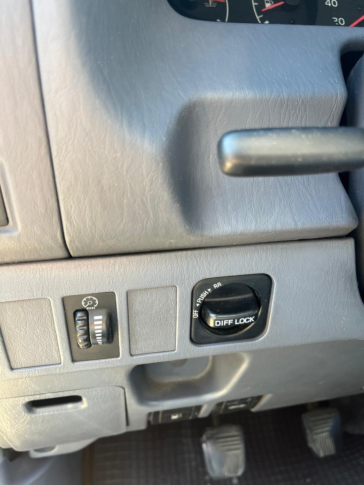 Toyota Land Cruiser 3.0 / Gancio di traino / 4x4