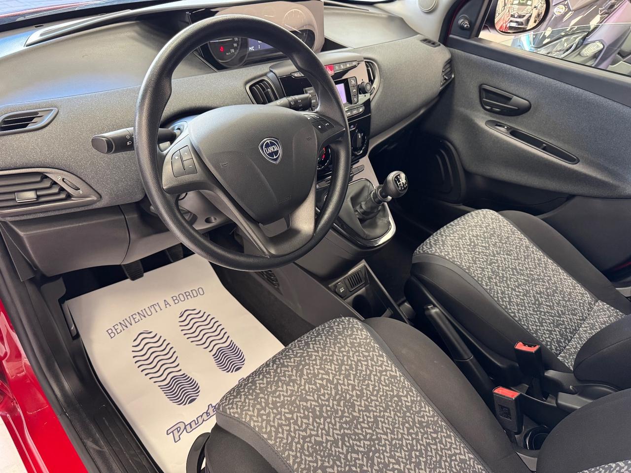 Lancia Ypsilon 1.0 FireFly 5 porte S&S Hybrid 70 cv