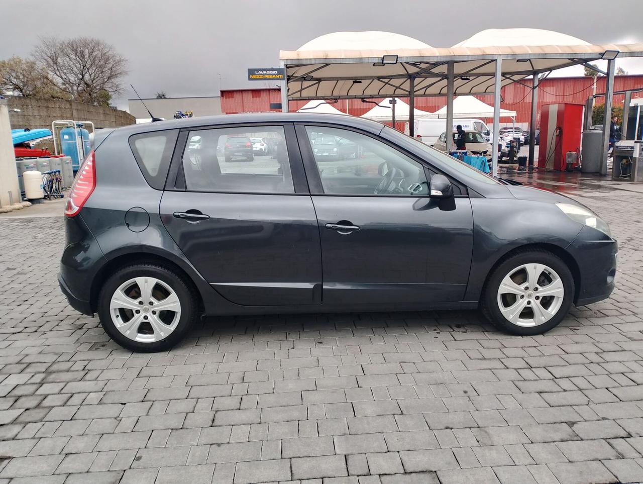 Renault Scenic Scénic X-Mod 1.9 dCi 130CV Luxe