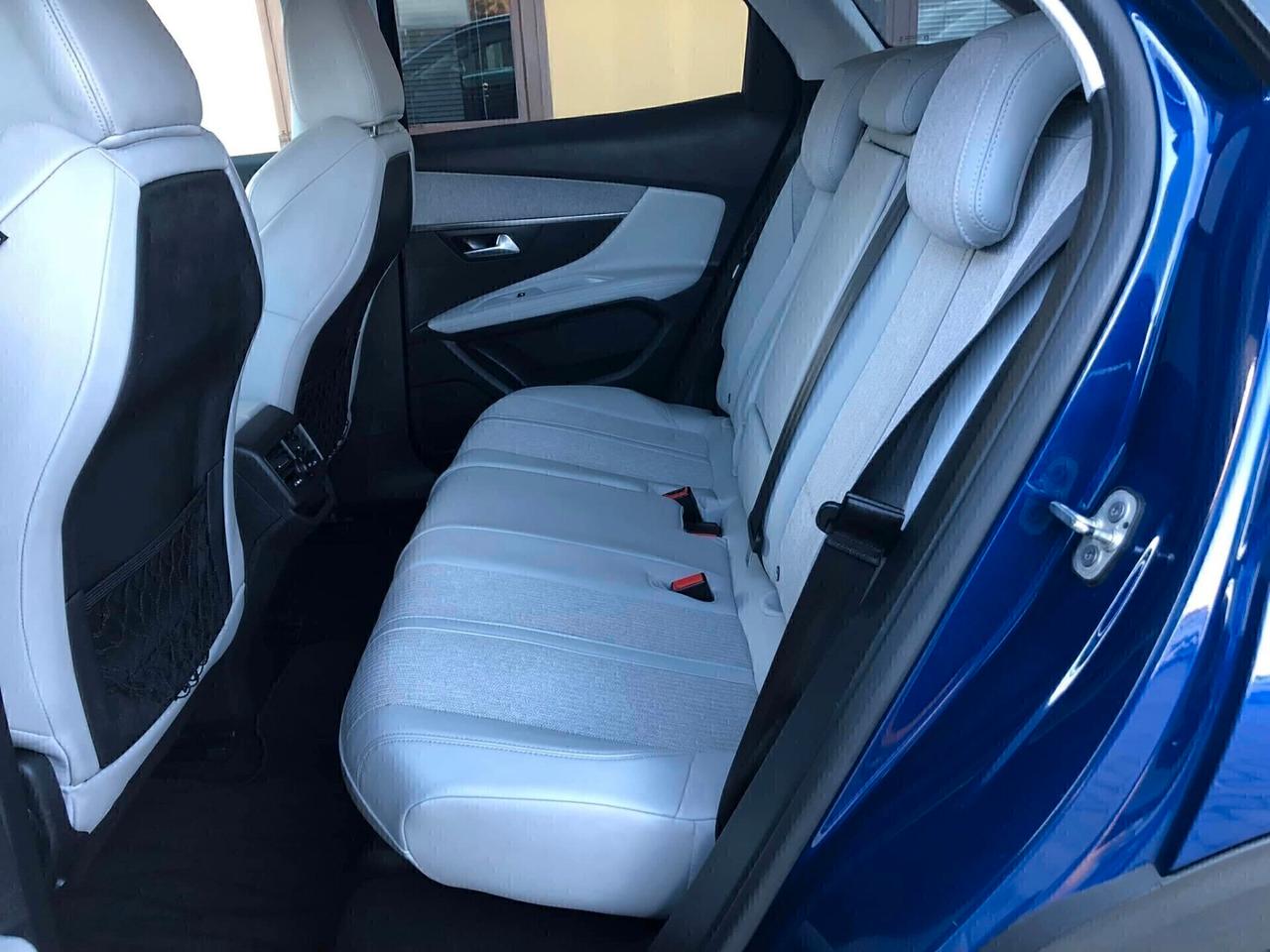 Peugeot 3008 BlueHDi 130 EAT8 Allure 2020