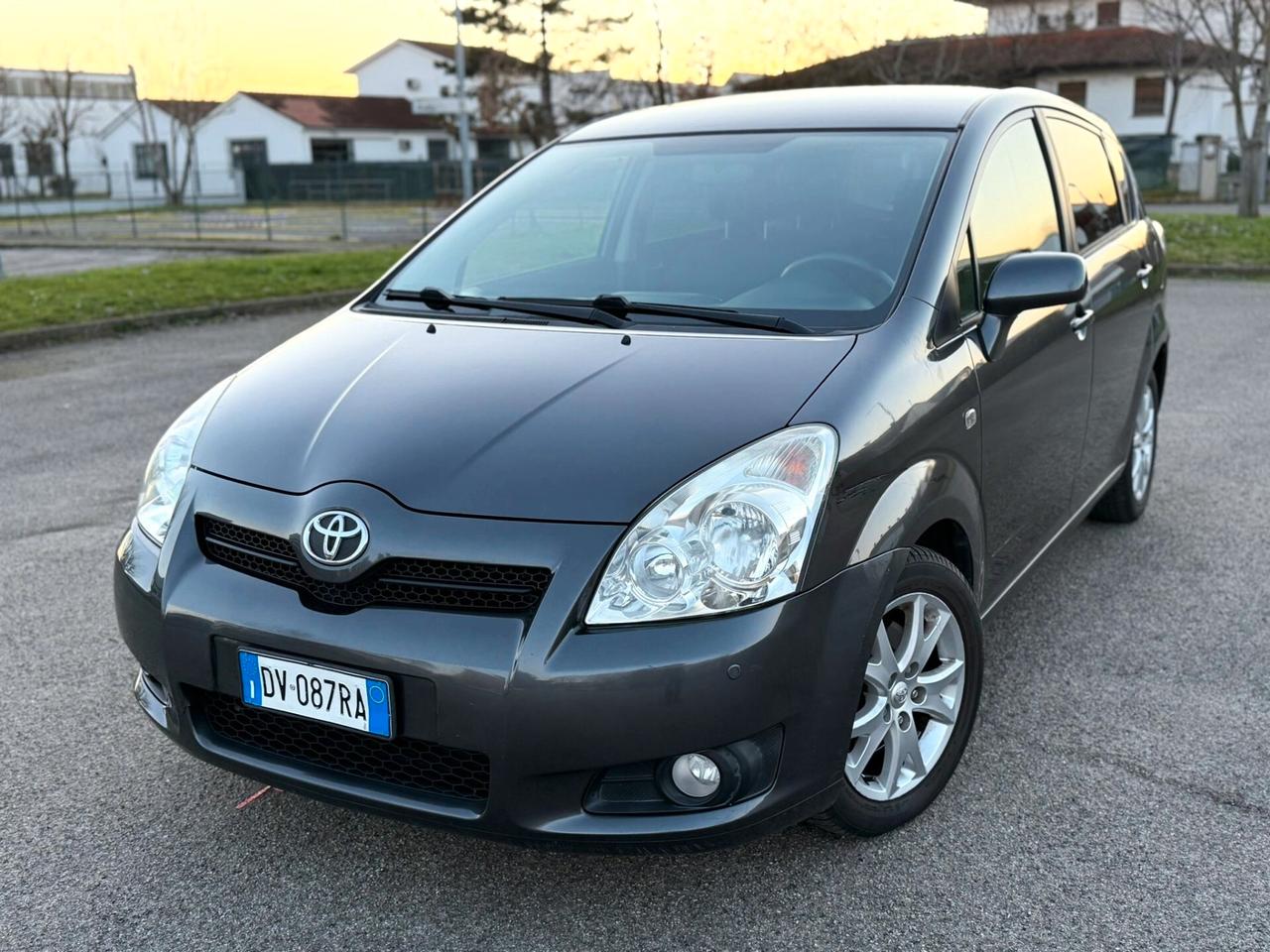 Toyota Corolla Verso 2.2 16V D-4D 7 POSTI