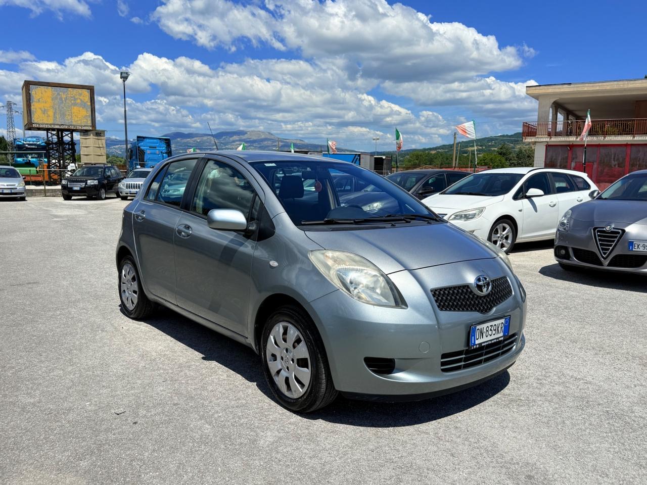 Toyota Yaris 1.0 5 porte Sol
