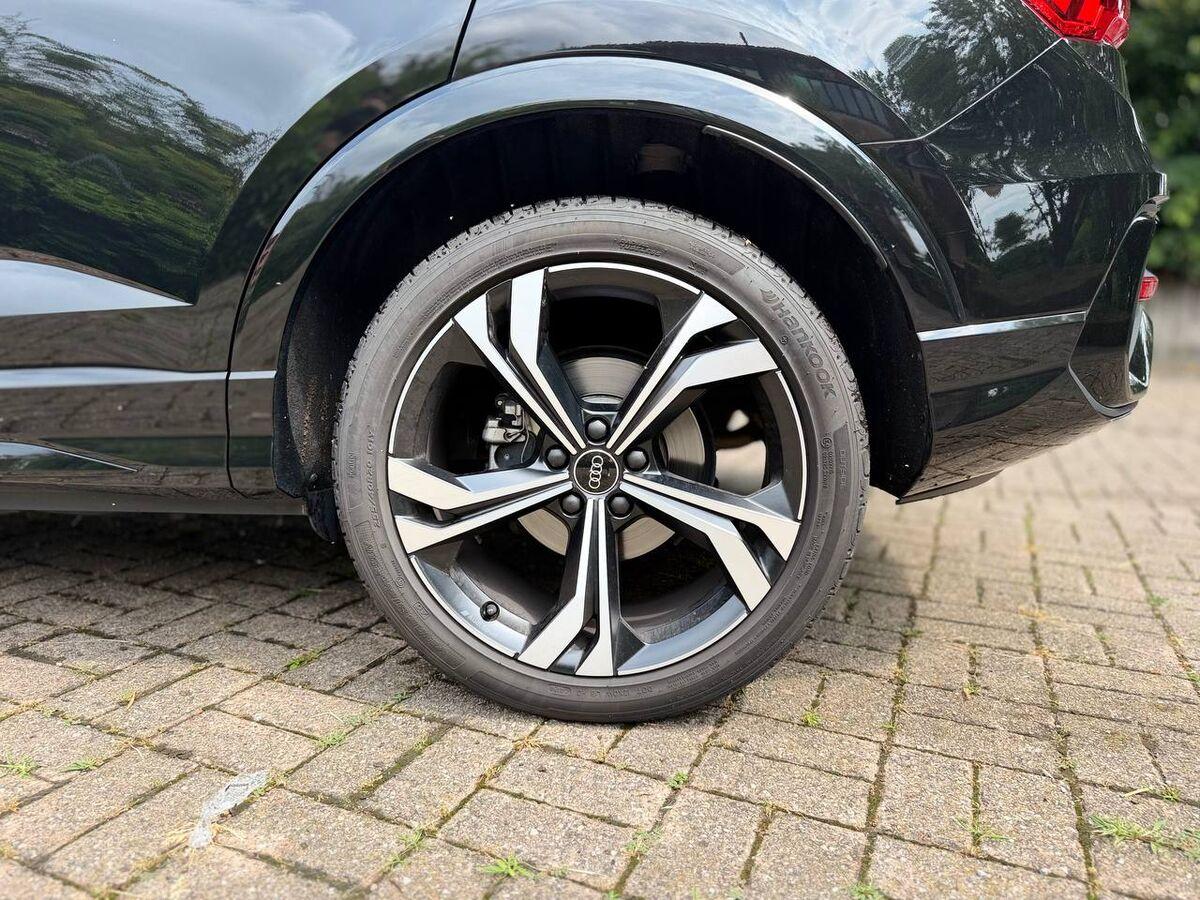 Audi Q3 Sportback 35 1.5 tfsi Identity Black s-tronic
