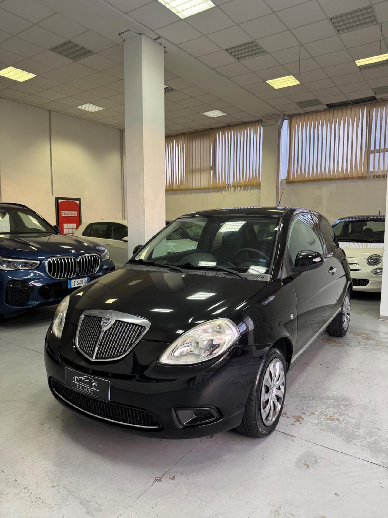Lancia Ypsilon 1.2 69 CV 5 porte S&S Platinum