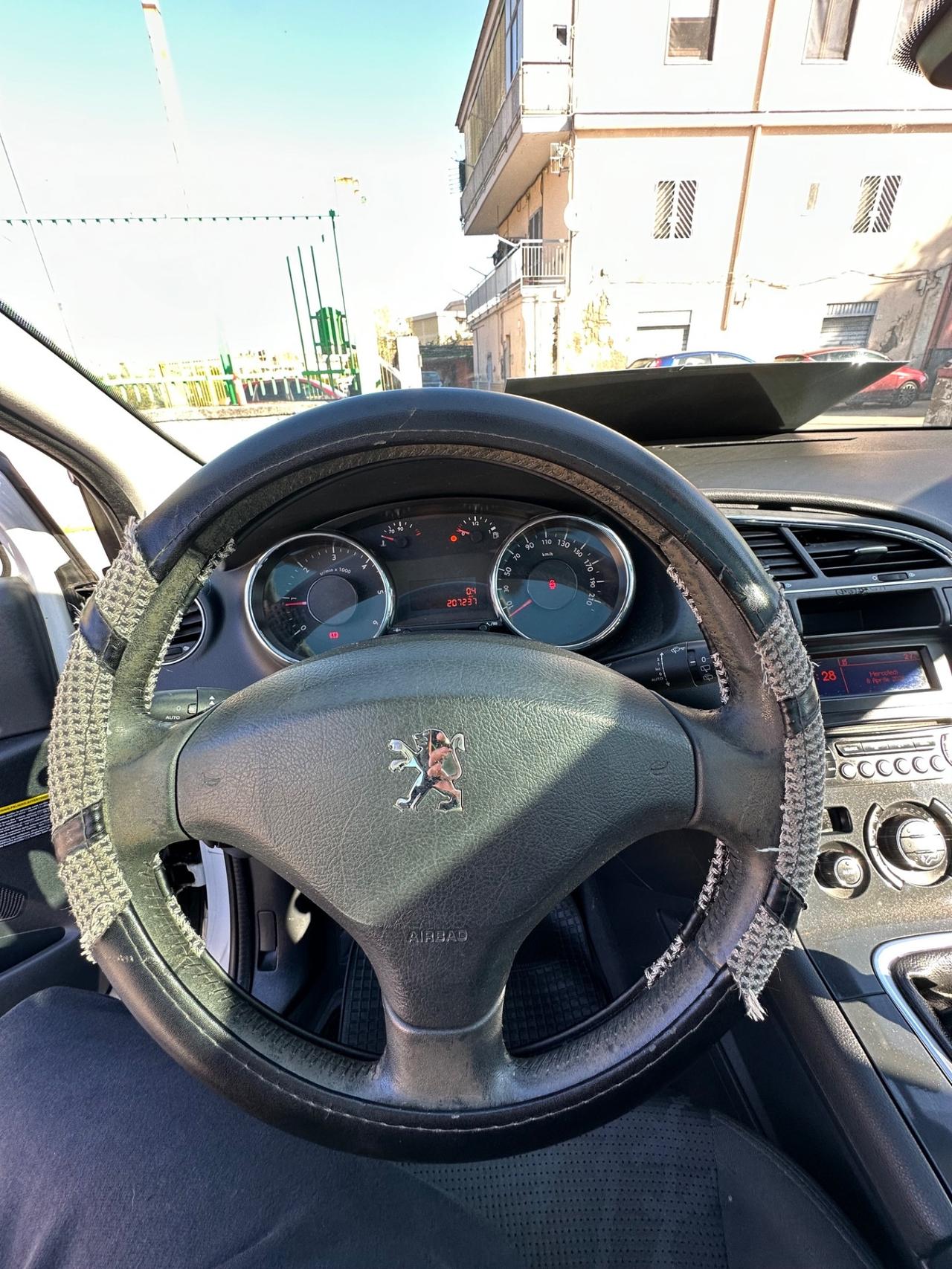 Peugeot 3008 1.6 HDi 112CV Business