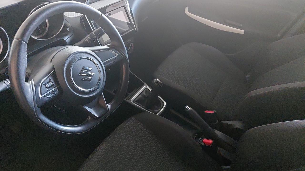 SUZUKI SWIFT 1.2 HYBRID – SOLO 20.000 KM – APPENA REVISIONATA – PRONTA CONSEGNA