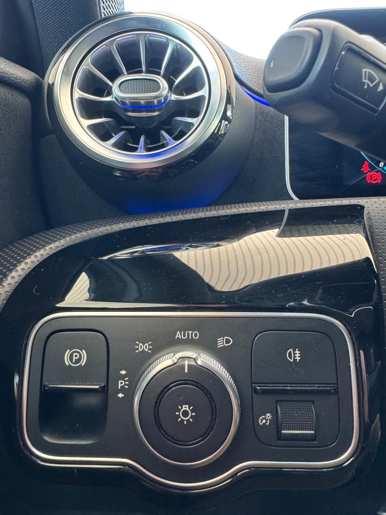 Mercedes-benz A 250 e Automatic EQ-Power Premium AMG line