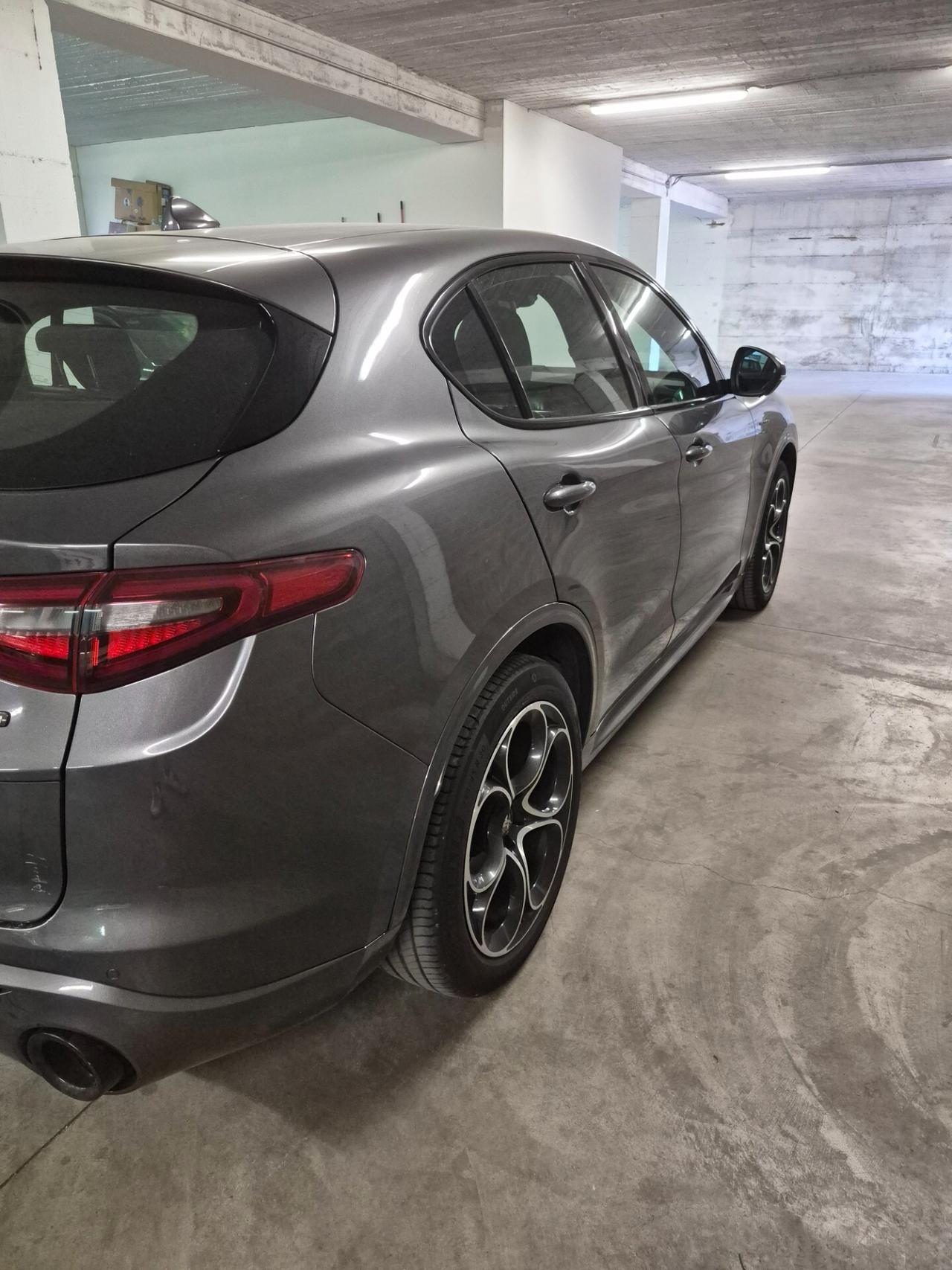 Alfa Romeo Stelvio 2.2 Turbodiesel 210 CV AT8 Q4 Veloce