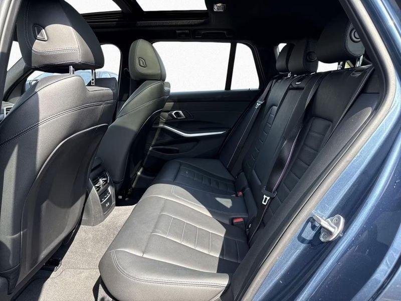 BMW Serie 3 320i MSport Pro Touring auto Tetto Gancio Pelle