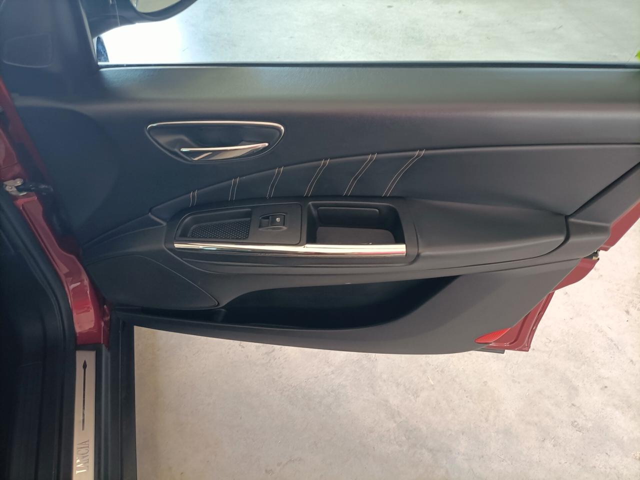 Lancia Delta 1.6 MJT DPF CV 120 Selectronic Platino 06/2010