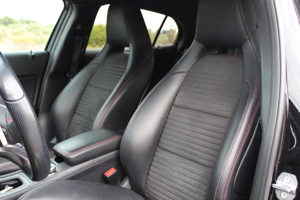 MERCEDES GLA 220 Aut. Premium * AMG