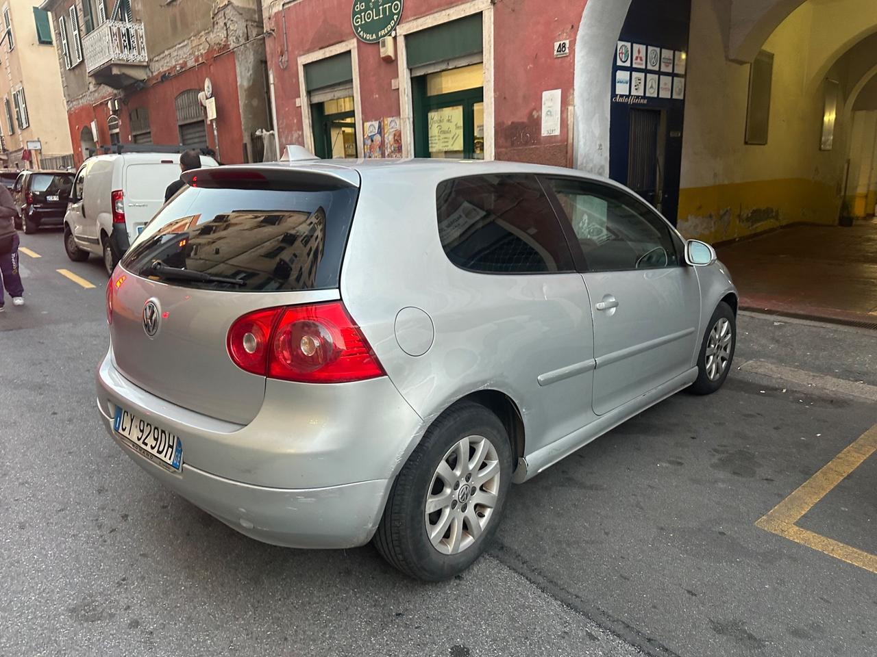 Volkswagen Golf 1.6 16V FSI 5p. Comfortline