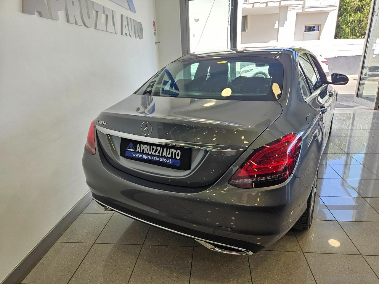 MERCEDES-BENZ C 180 d Auto Sport