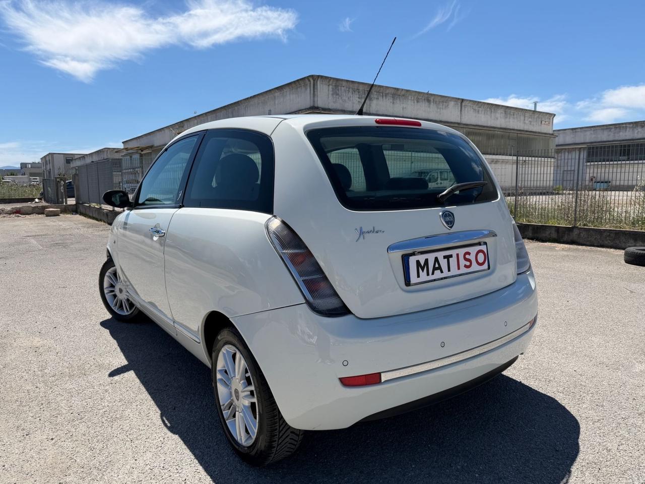 Lancia Ypsilon 1.2 Versus 150000 km