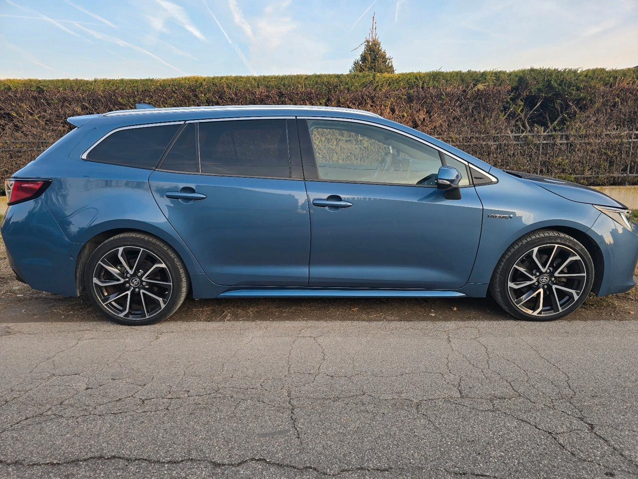 Toyota Corolla Touring Sports 2.0 Hybrid Lounge