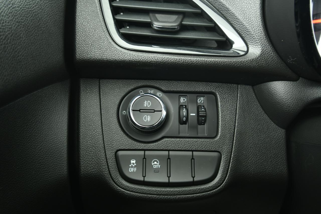 OPEL Karl 1.0 Rocks 73cv APP CONNECT+NEOPATENTATI