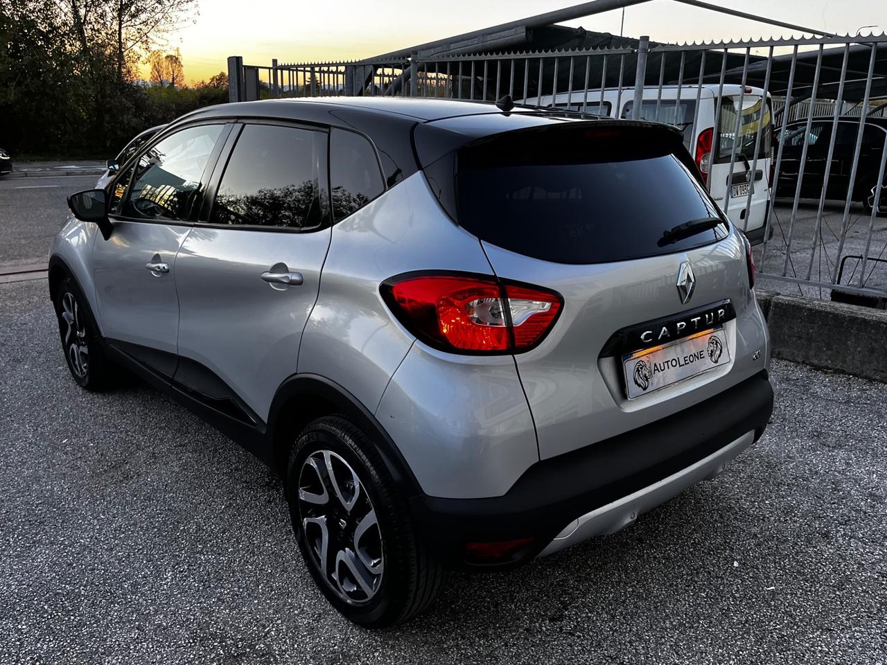 Renault Captur dCi 90 CV Hypnotic AUTOMATICA OK NEOPATENTI