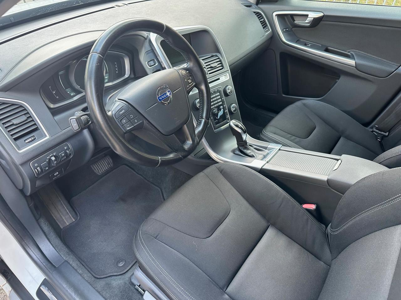 Volvo XC 60 2.4 D4 Momentum AWD 163CV Geartronic*EURO5*NAVI