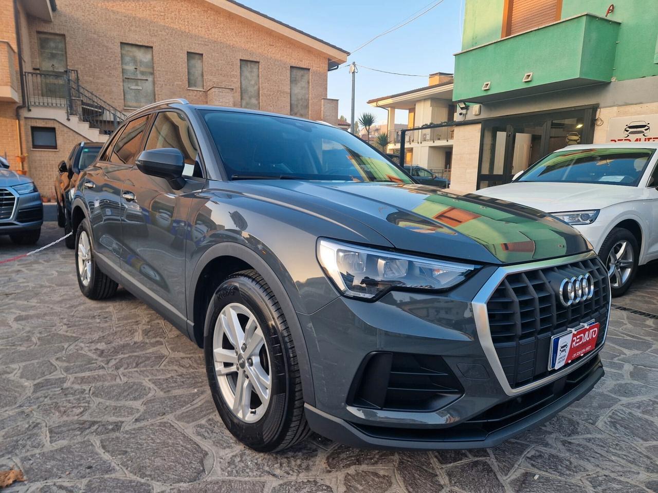 Audi Q3 35 TDI S tronic Business