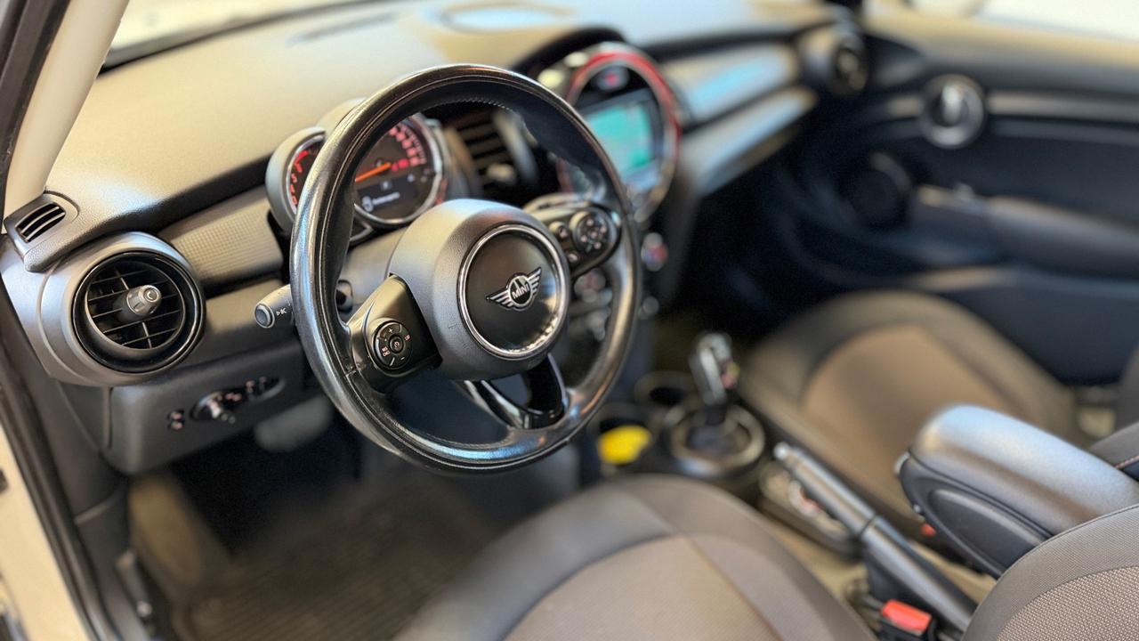 Mini Cooper D 15 BOOST 5 PORTE