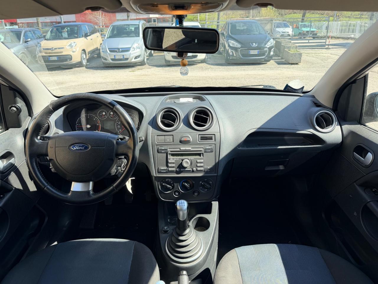 Ford Fiesta 1.4 TDCi 75cv Neopatentati