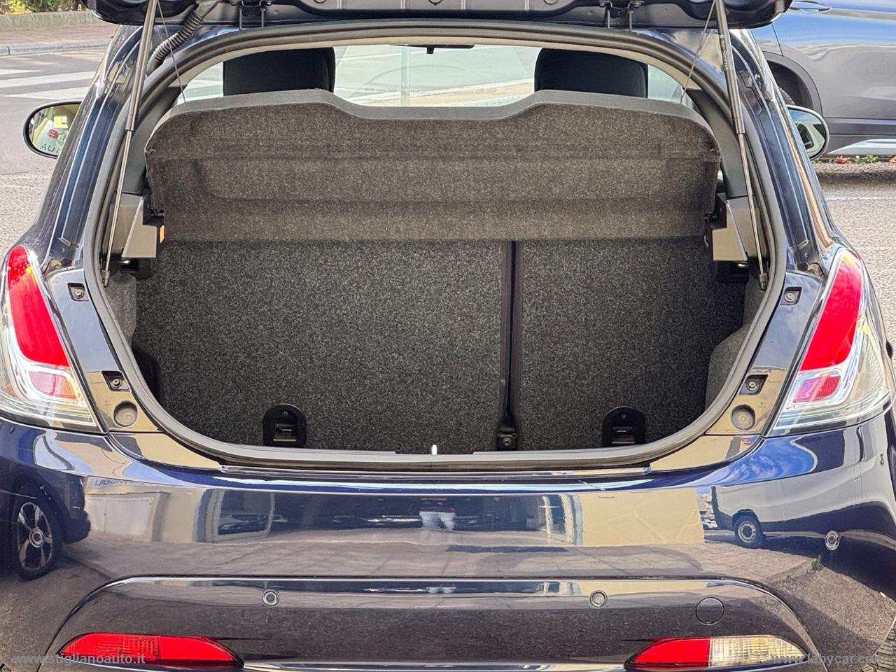 LANCIA Ypsilon 1.2 69 CV 5p. Gold