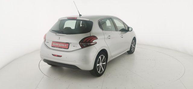 PEUGEOT 208 PureTech 82 5 porte Allure