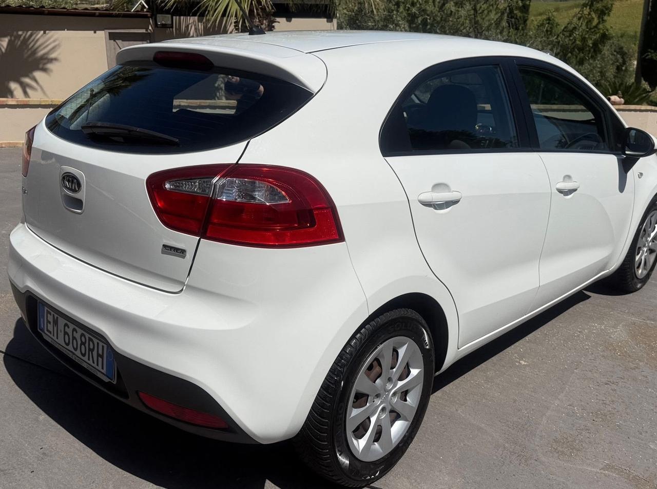 Kia Rio 1.4 CRDi WGT 5p. EX