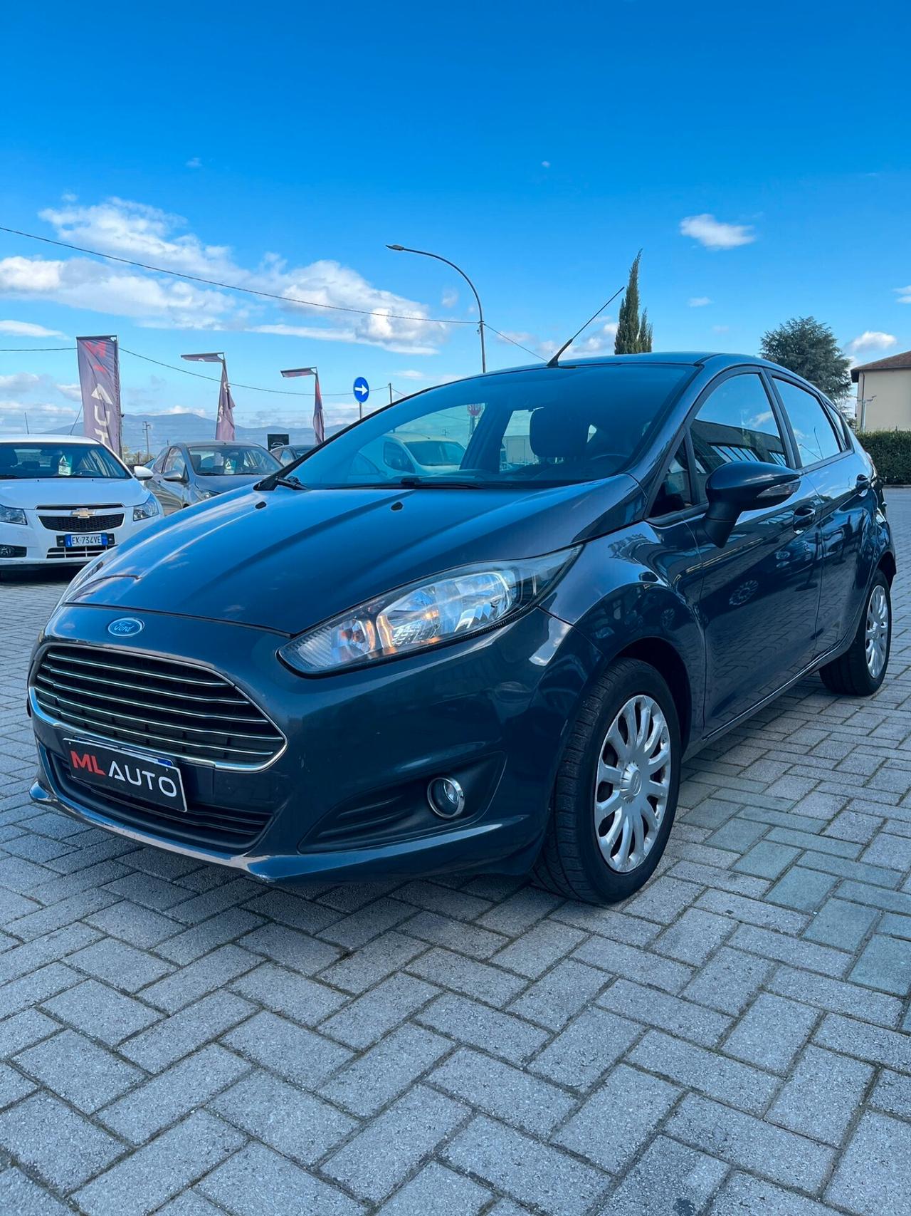 Ford Fiesta 1.4 5 PORTE GPL Titanium