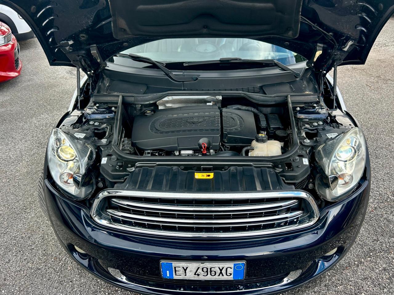 " UNA CHICCA " Mini 2.0 Cooper D Countryman Automat.