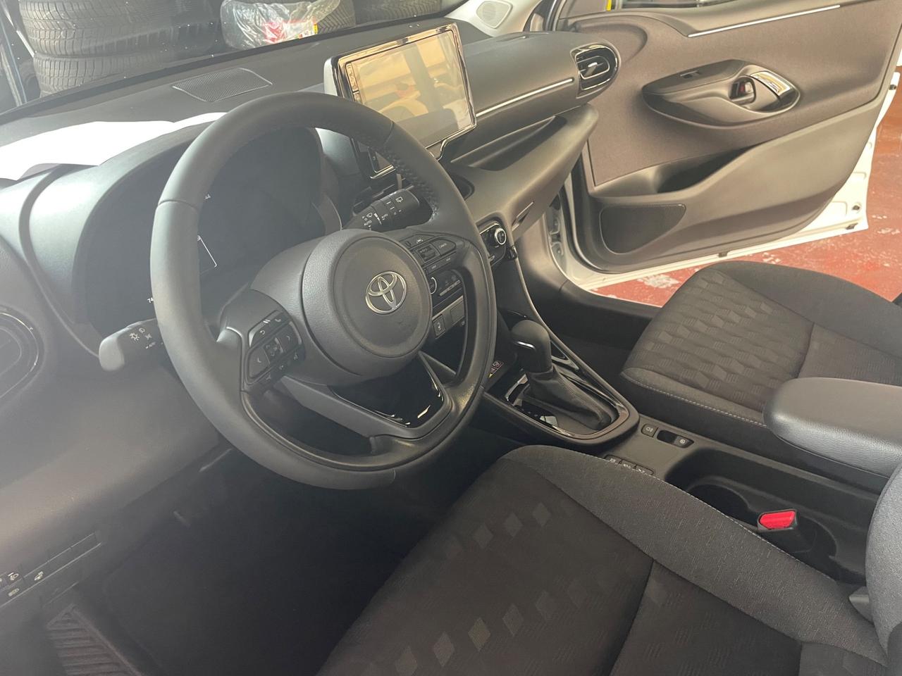 Toyota Yaris 1.5 Hybrid 5 porte Trend