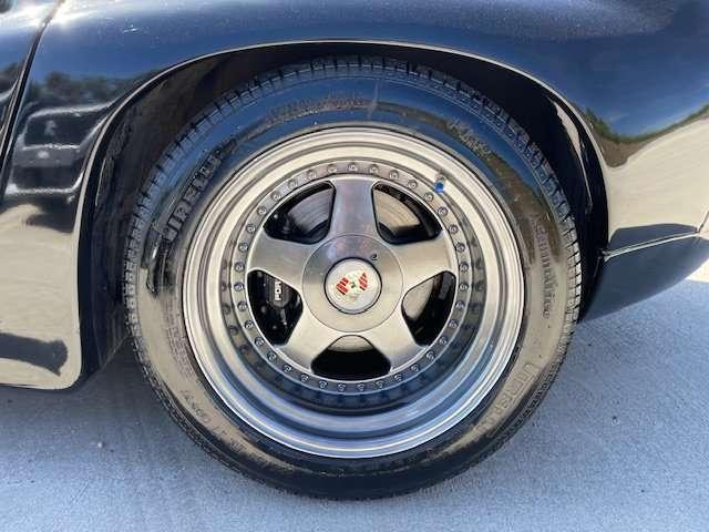 Porsche 928 S4 STROSEK