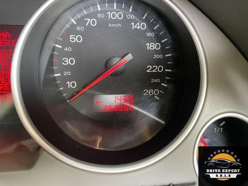 Audi A4 A4 3.0 Cabrio 3.0 V6 30V CAT