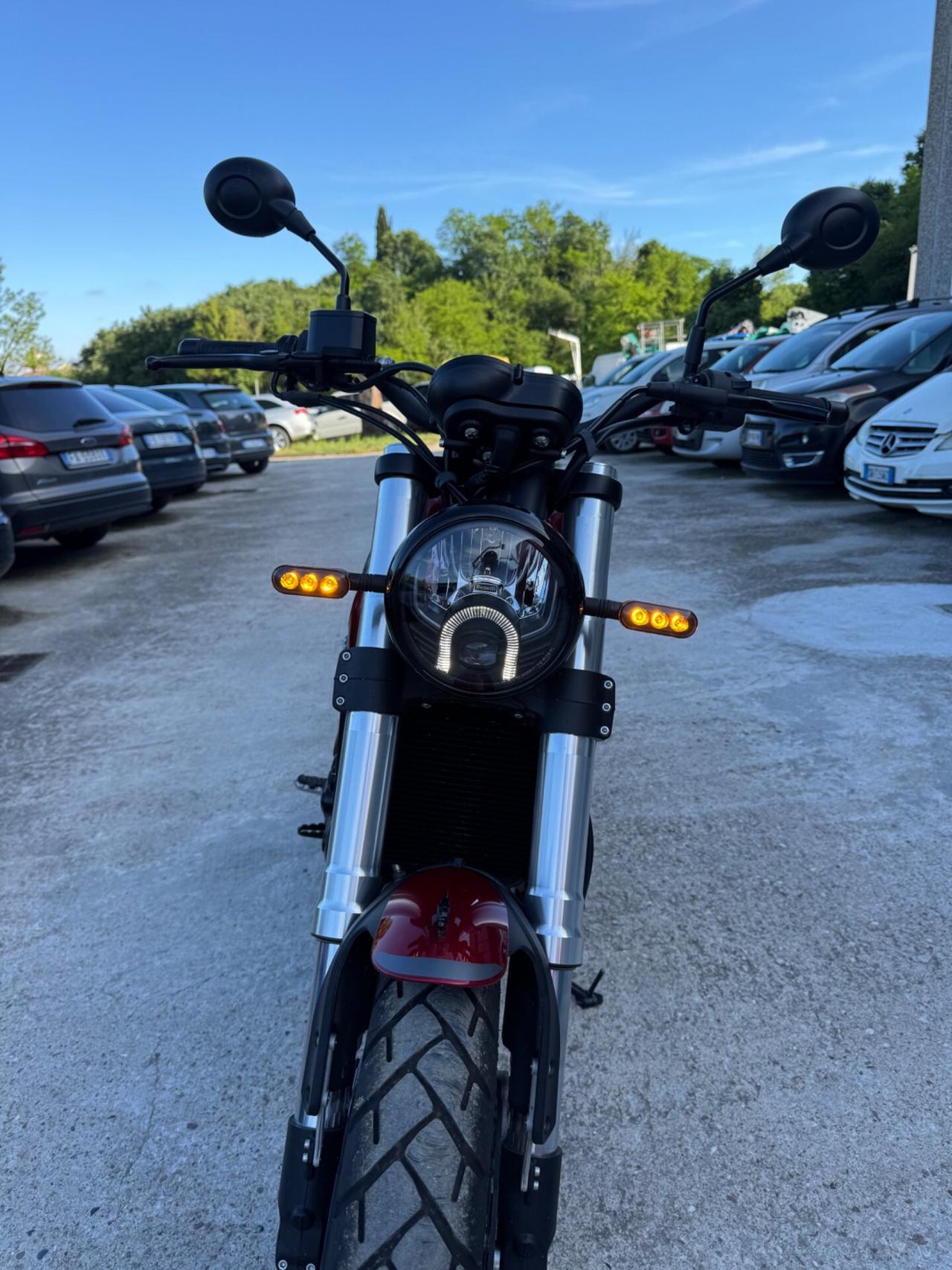 Benelli Leoncino 500 TRAIL