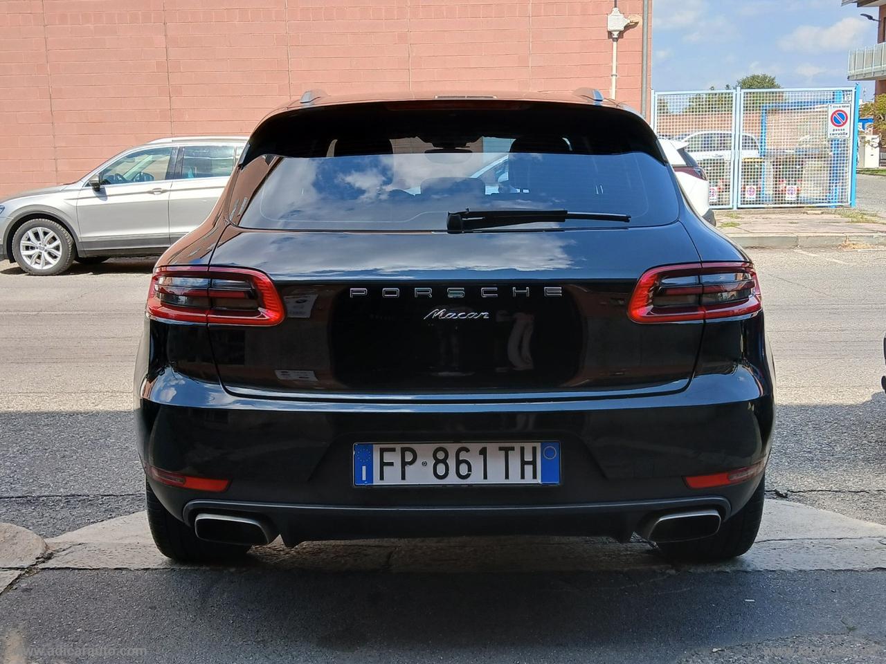 PORSCHE Macan 2.0