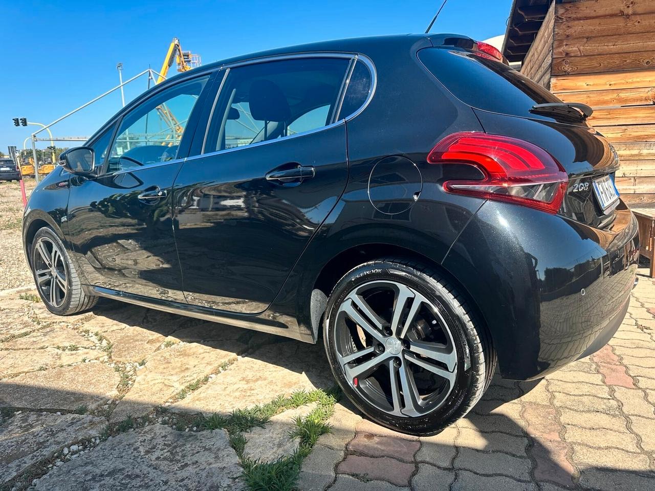 Peugeot 208 BlueHDi 120 S&S 5 porte GT Line