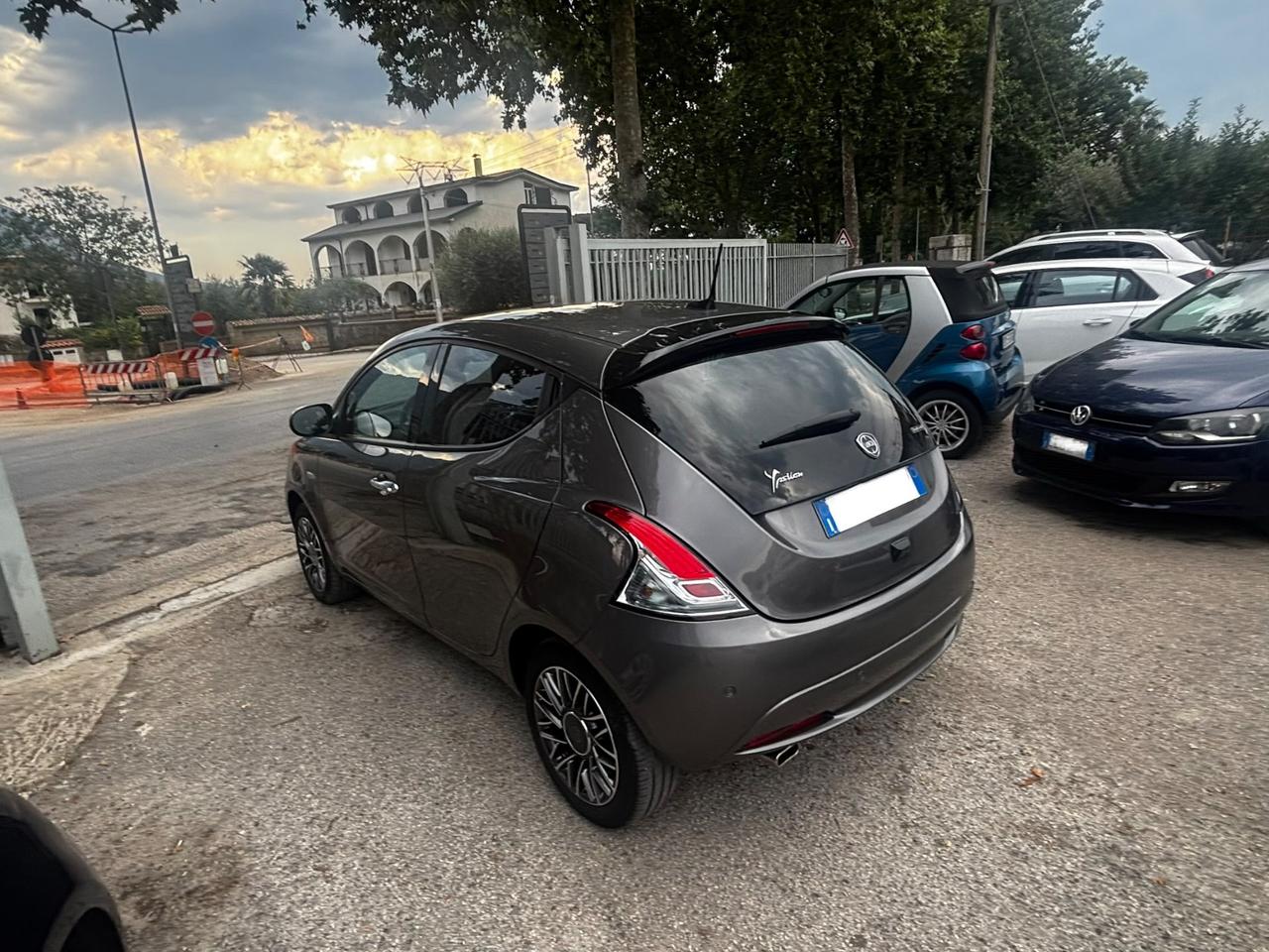 Lancia Ypsilon 1.0 FireFly 5 porte S&S Hybrid Gold