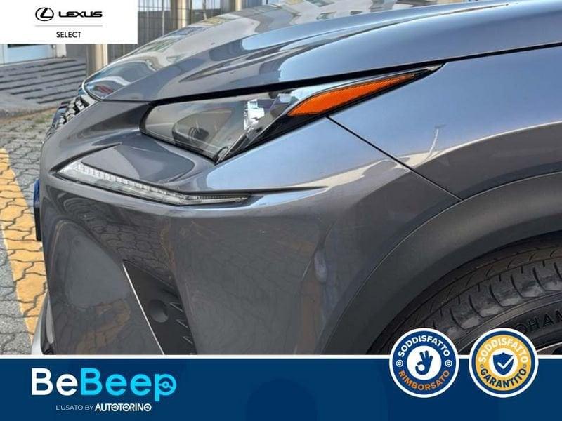 Lexus NX 300H 2.5 PREMIUM 4WD CVT