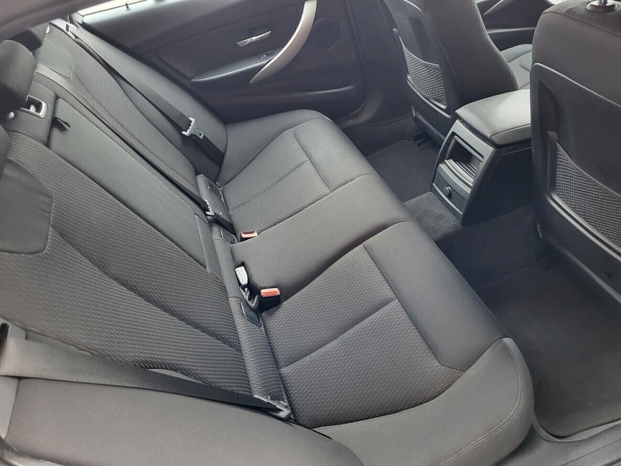 Bmw 320d xDrive Touring Business Advantage