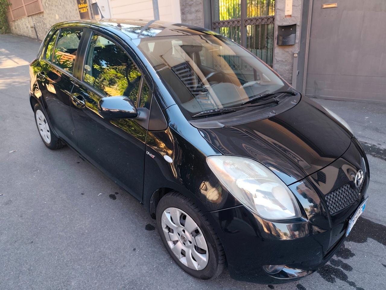 Toyota Yaris 1.4 D-4D 5 porte Navi 2008 leggi