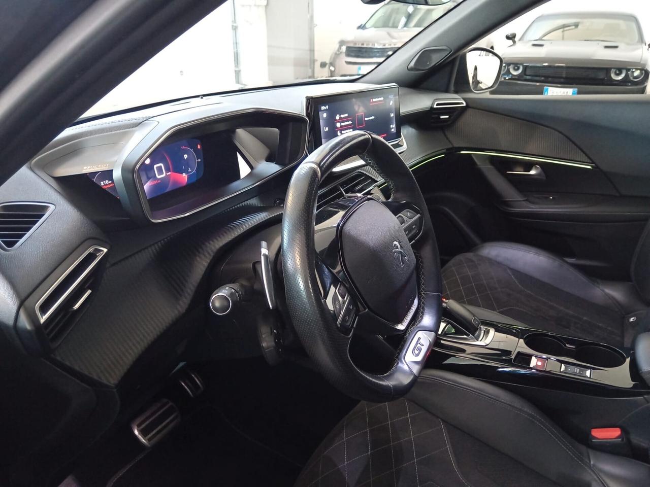 Peugeot 2008 PureTech 155 S&S EAT8 GT