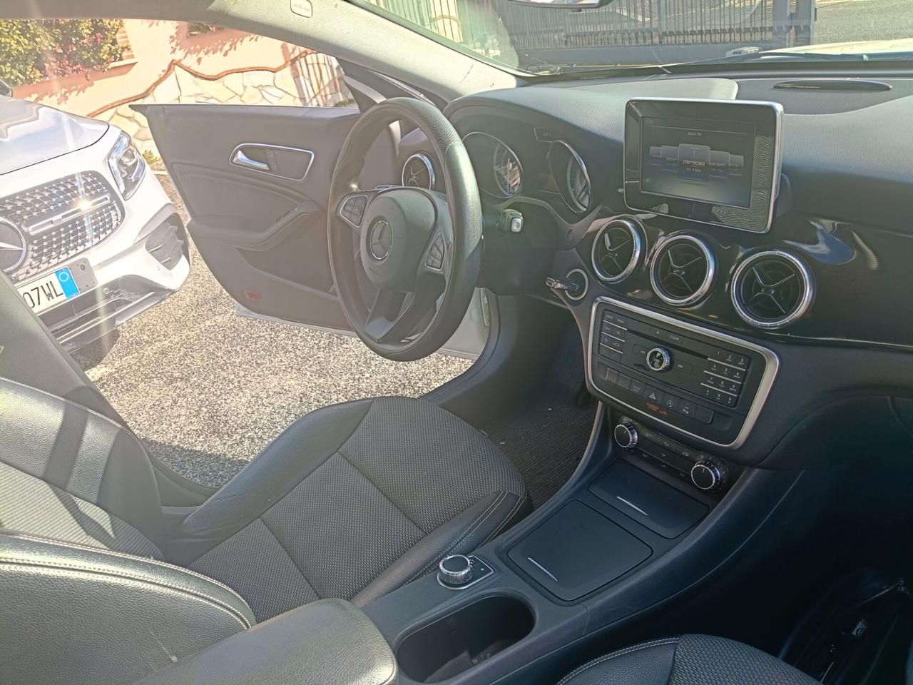 Mercedes-benz CLA 200 d S.W. Automatic Premium