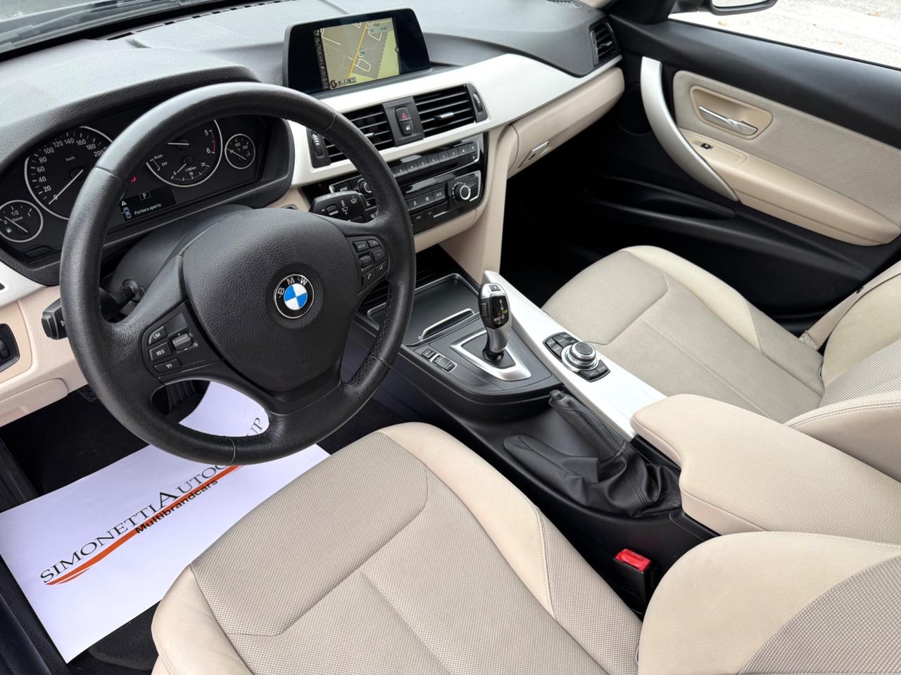 BMW 320d Automatic Touring XDRIVE - Navi 17