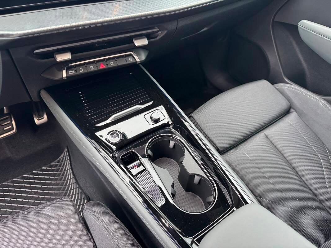 Audi Q3 Sportback Sportback TDI 150cv-S Line-Tetto-PRONTA CONSEGNA