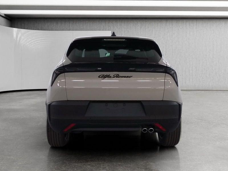 Alfa Romeo Junior 1.2 ibrida 145cv edct6